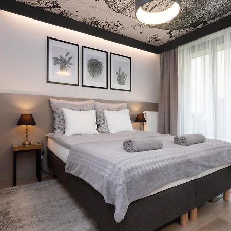 Jacuzzi Apartments Краків Екстер'єр фото