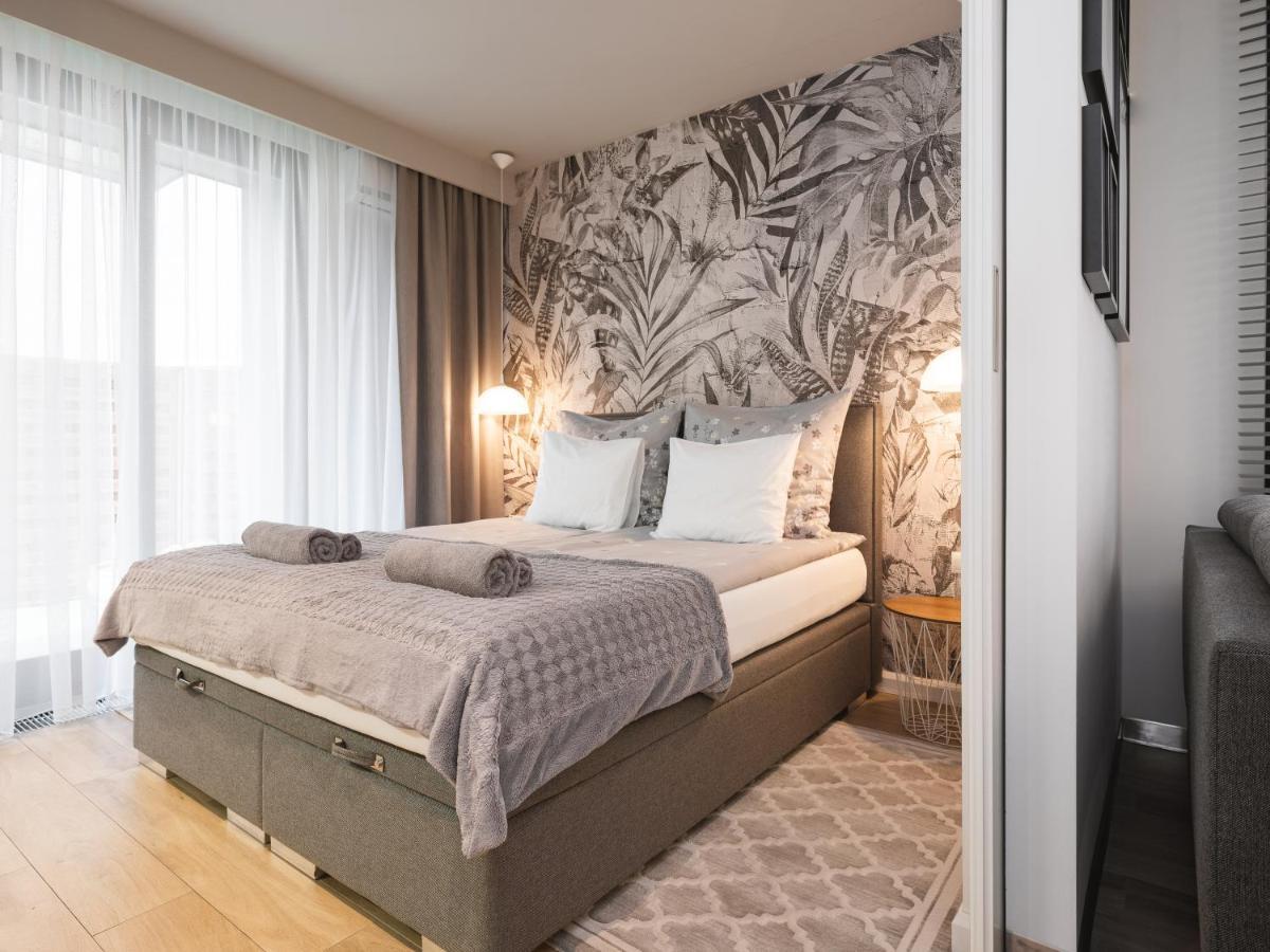 Jacuzzi Apartments Краків Екстер'єр фото