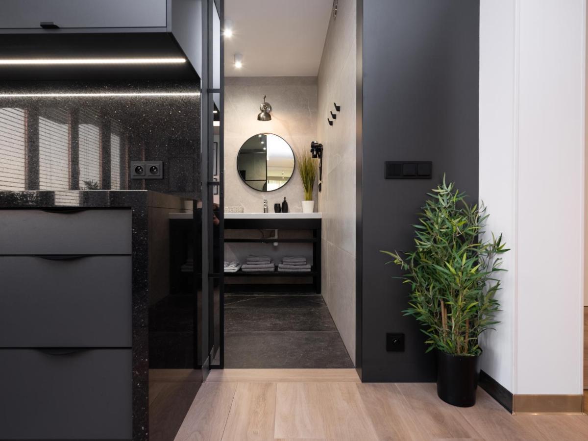 Jacuzzi Apartments Краків Екстер'єр фото