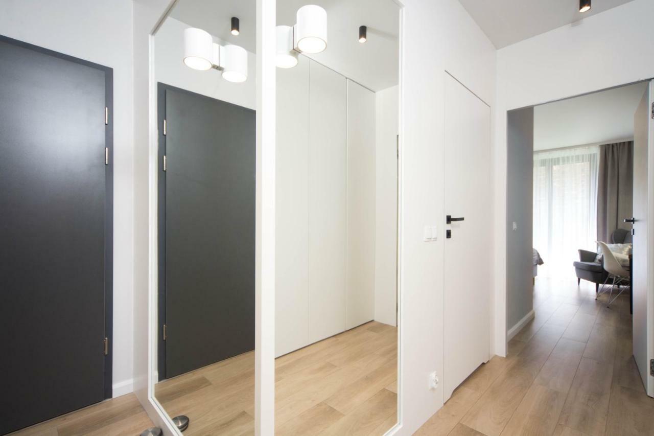 Jacuzzi Apartments Краків Екстер'єр фото