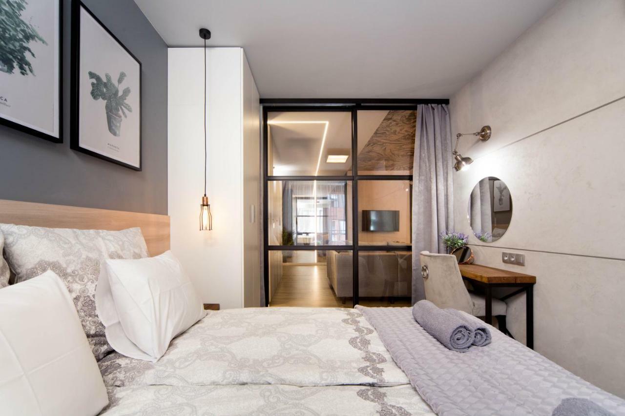 Jacuzzi Apartments Краків Екстер'єр фото
